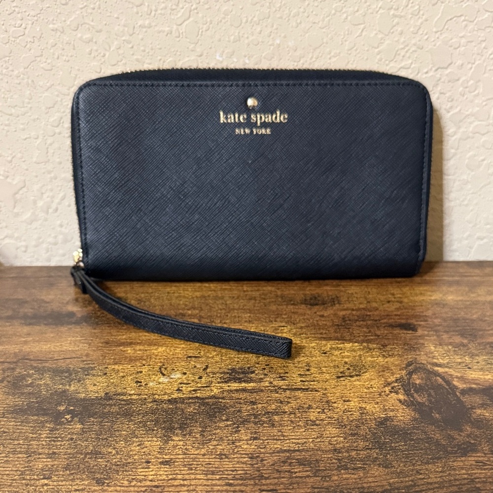 Kate Spade Black Zip-Around Wallet wristlet - Picture 3 of 6